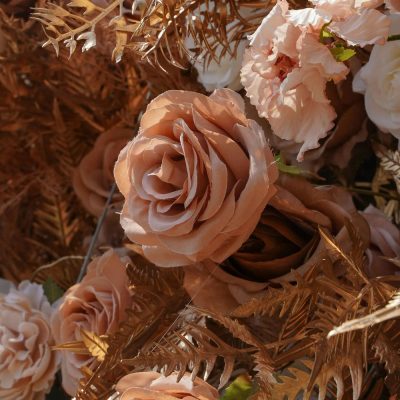 2025 New 5D Golden Fabric Artificial rolling up curtain flower wall - Image 3